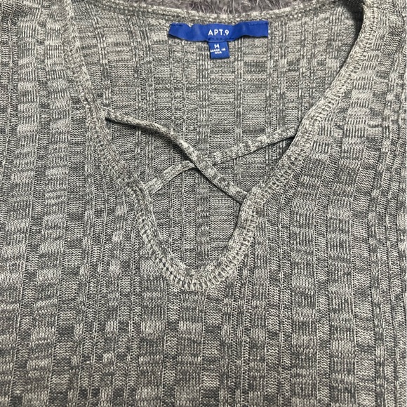 Gray V-Neck Sweater! - Picture 7 of 15